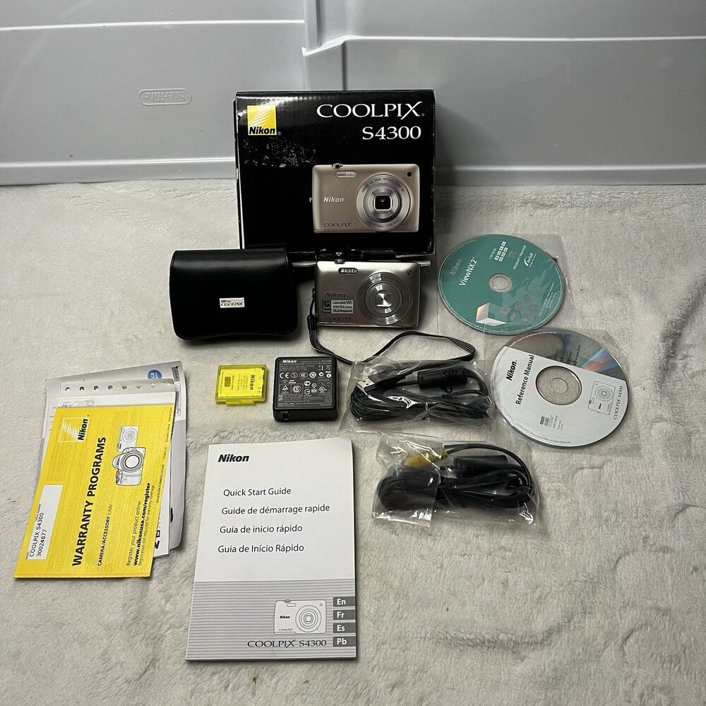 Nikon Coolpix S4300 16.0MP Compact Digital Camera Silver w/6x Zoom Case With Box